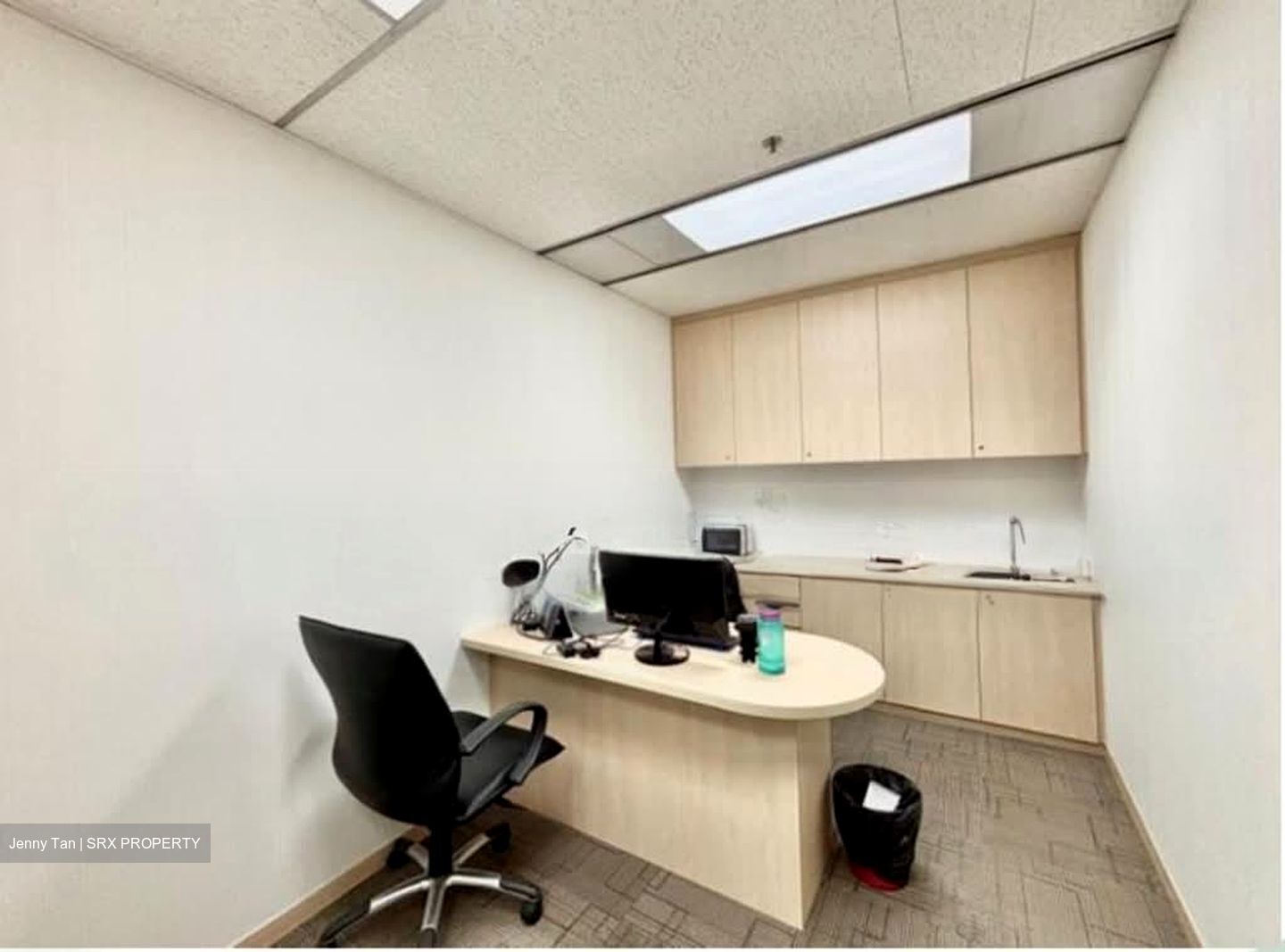 United Square (D11), Office #560960571
